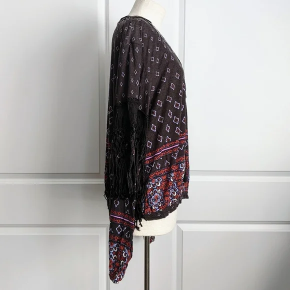 Free People Top Fringed Macrame Front Tie V-Neck Long Sleeve Black Multi L NWT - Picture 10 of 16